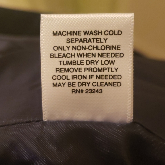 Puffer Vest - Picture 7 of 7